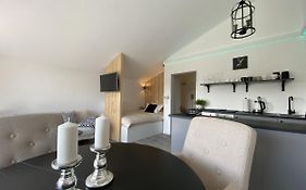 H O M E Suite Ferienwohnung